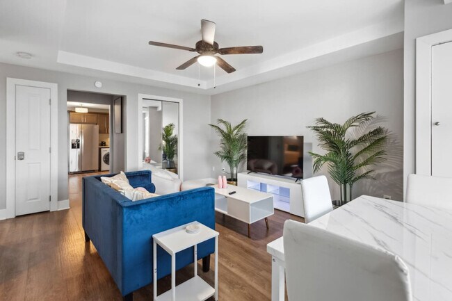 Building Photo - 457 E Kirby St