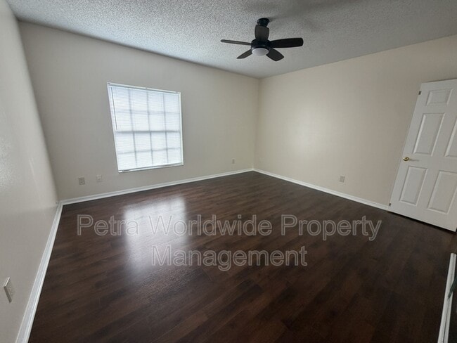 Building Photo - 1074 Universal Rest Pl