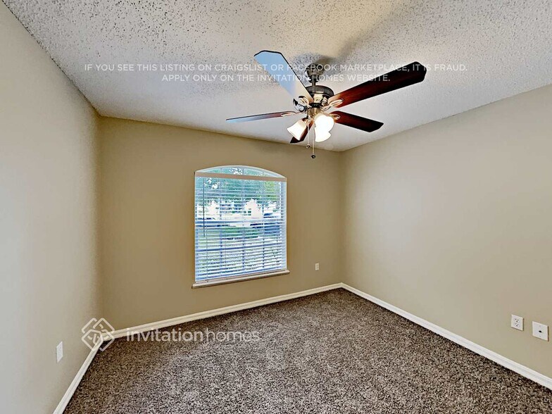 Building Photo - 733 Alto Pl