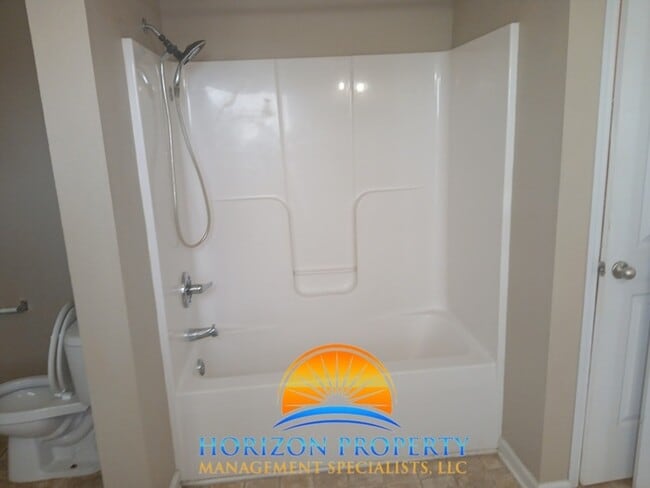 Building Photo - 15355 Tyler Mill Dr