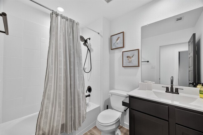 Building Photo - 3233 Creston Gate Dr