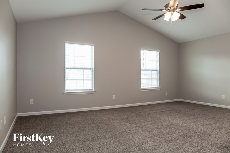 Building Photo - 1920 Windy Willow Ln