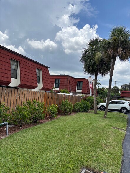 Building Photo - 11866 Quail Run Dr