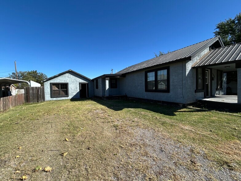 Building Photo - 1121 S Wells St