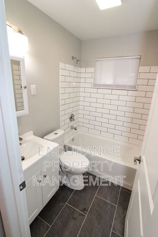 Building Photo - 918 Dennison Ave