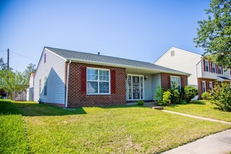 Building Photo - Three Bedroom Adjacent to the Villas at Ro...
