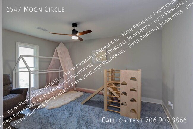 Building Photo - 6547 Moon Cir
