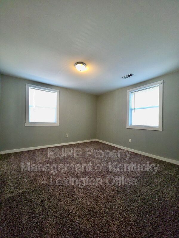 Building Photo - 215 Murray St