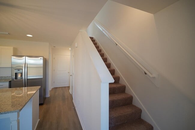 Building Photo - 2852 Mews Lndg