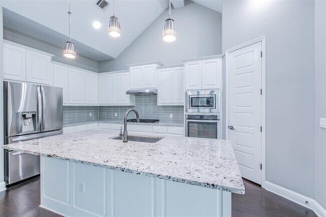 Building Photo - 5121 Cornflower Dr