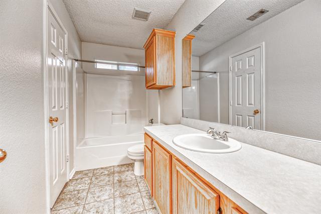 Building Photo - 8001 Spinnaker Cove