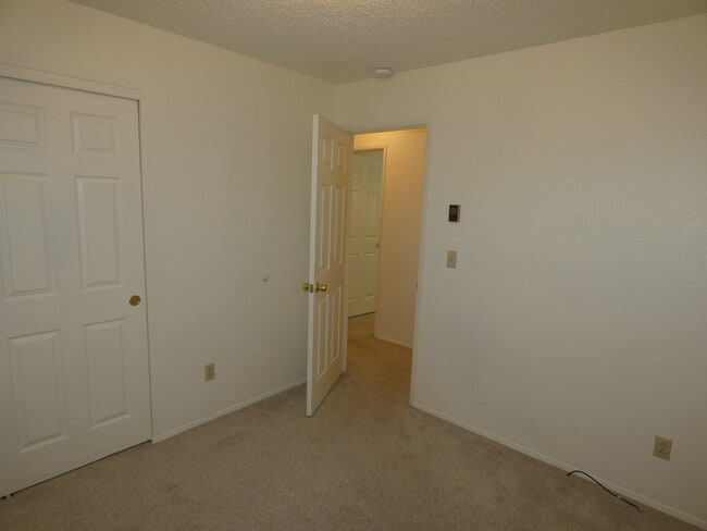 Building Photo - **Beautiful Duplex**
