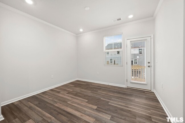 Building Photo - 742 Cormiche Ln