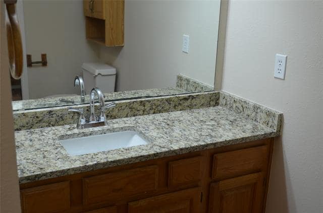 Building Photo - 7 States Ave