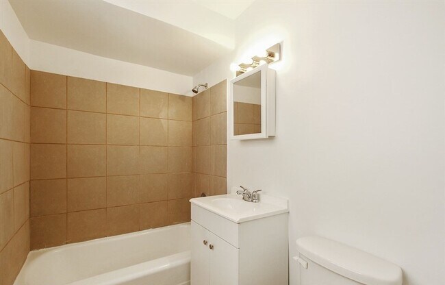 Building Photo - 11143-11145 S King Dr