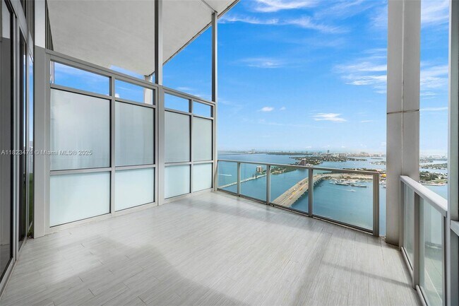 Building Photo - 1100 Biscayne Blvd