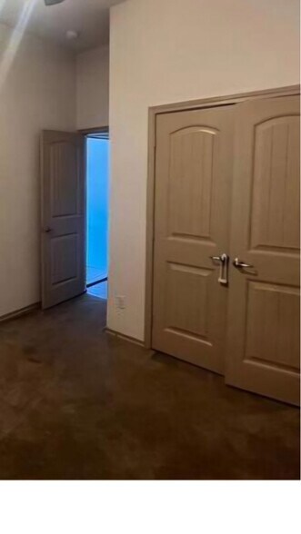 Building Photo - 608 Poncho Ln