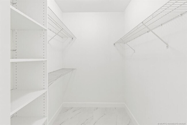 Building Photo - 47 SW Osceola St