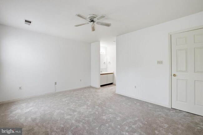 Building Photo - 2844 Yarling Ct