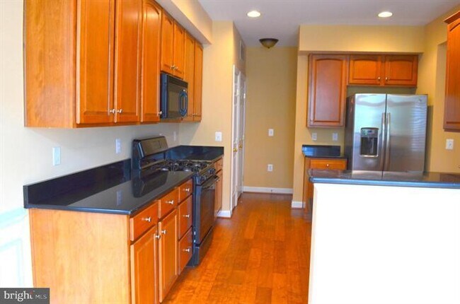 Building Photo - 13626 Venturi Ln