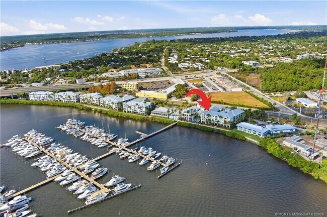 Building Photo - 975 NW Flagler Ave