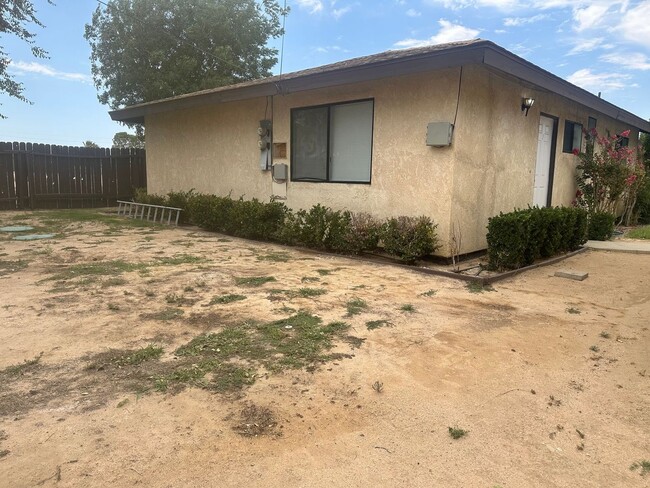 Building Photo - 9848 Sally Ave