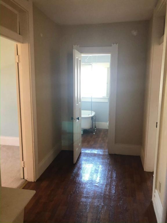 Building Photo - 827 S Cory St