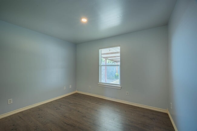 Building Photo - 5617 St Luke Blvd