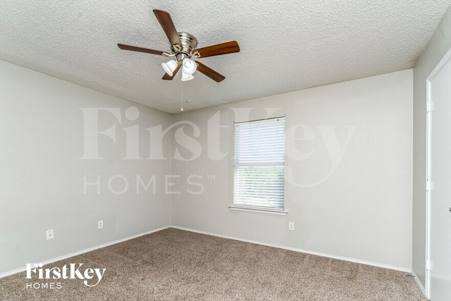 Building Photo - 530 Alameda Ave