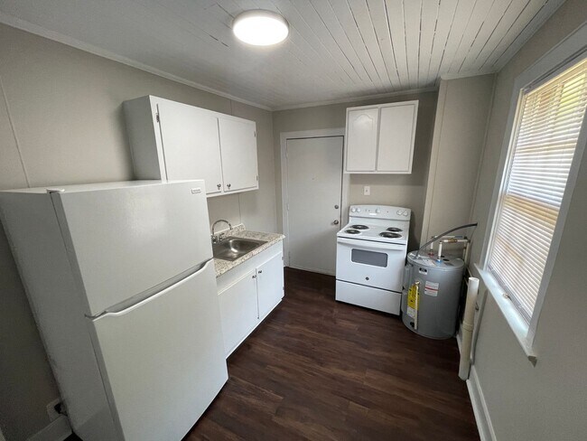 Building Photo - New Bern 505