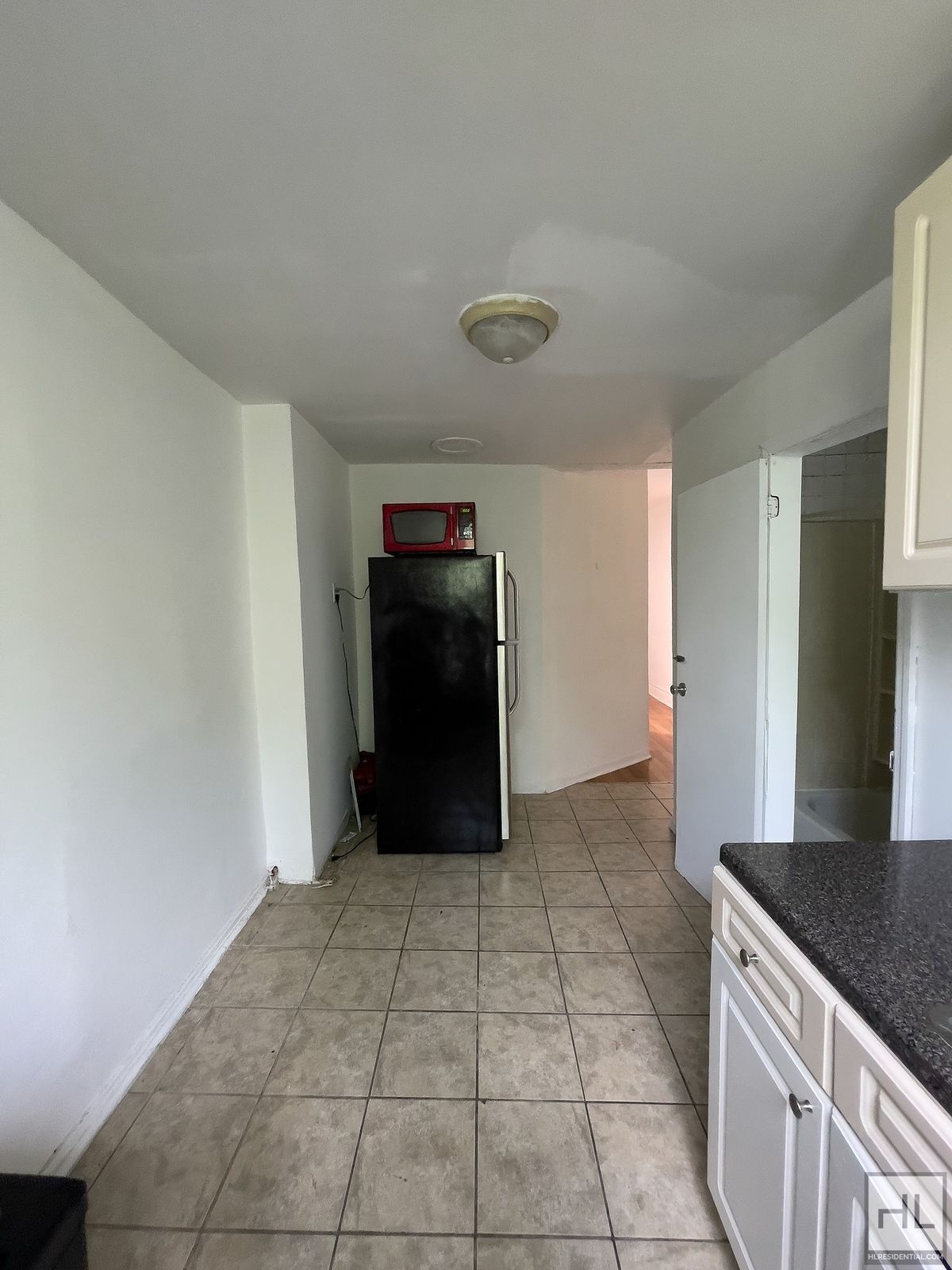 Building Photo - STARR STREET / Spacious Bushwick 2-Bed 1-Bath / Amazing Location