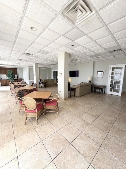 Building Photo - 825 Bayshore Dr