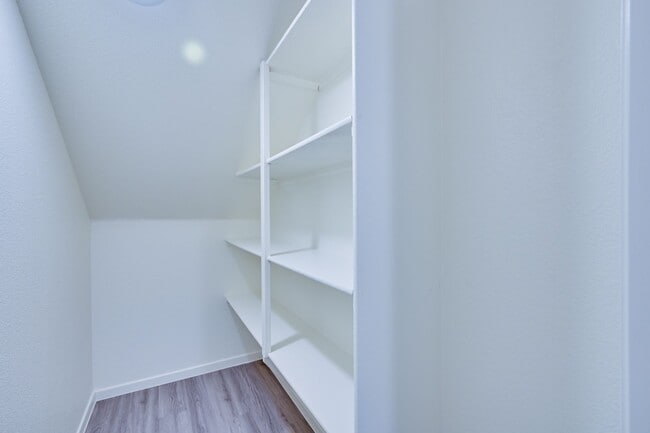 Building Photo - Brand New Townhouse!!! All Appliances incl...