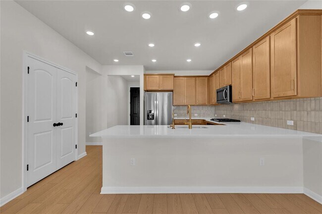 Building Photo - 106 Pinyon Pine Pass
