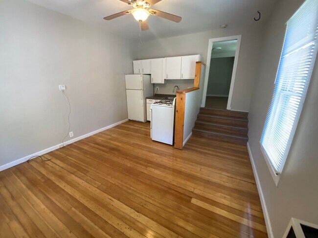 Building Photo - 505 Cañon Ave