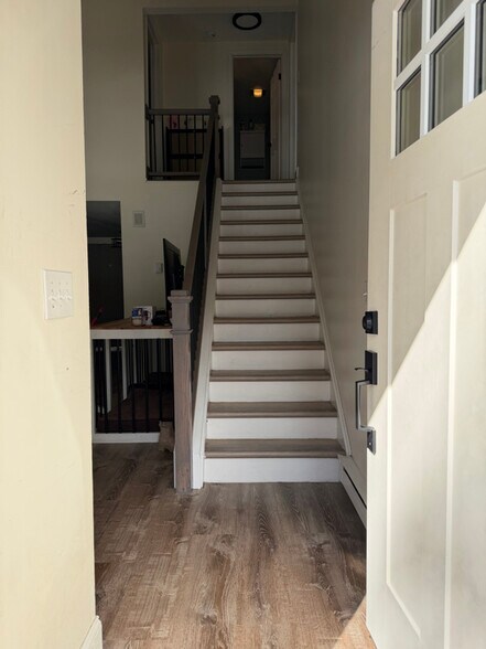 Building Photo - 29 Arrow Wood Pl