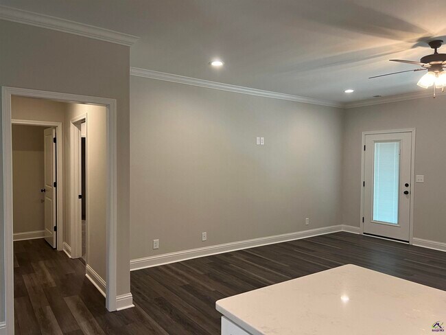 Building Photo - 250 High Ridge Ct