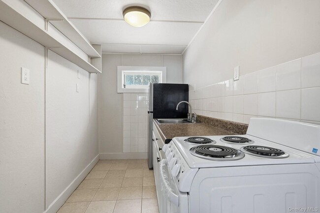 Building Photo - 744 Milltown Rd