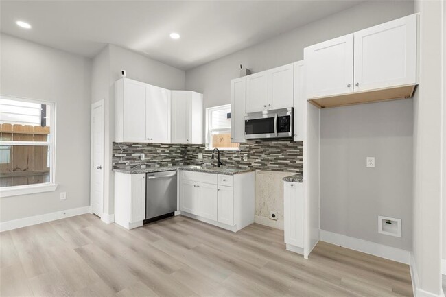 Building Photo - 3109 Shelby Cir