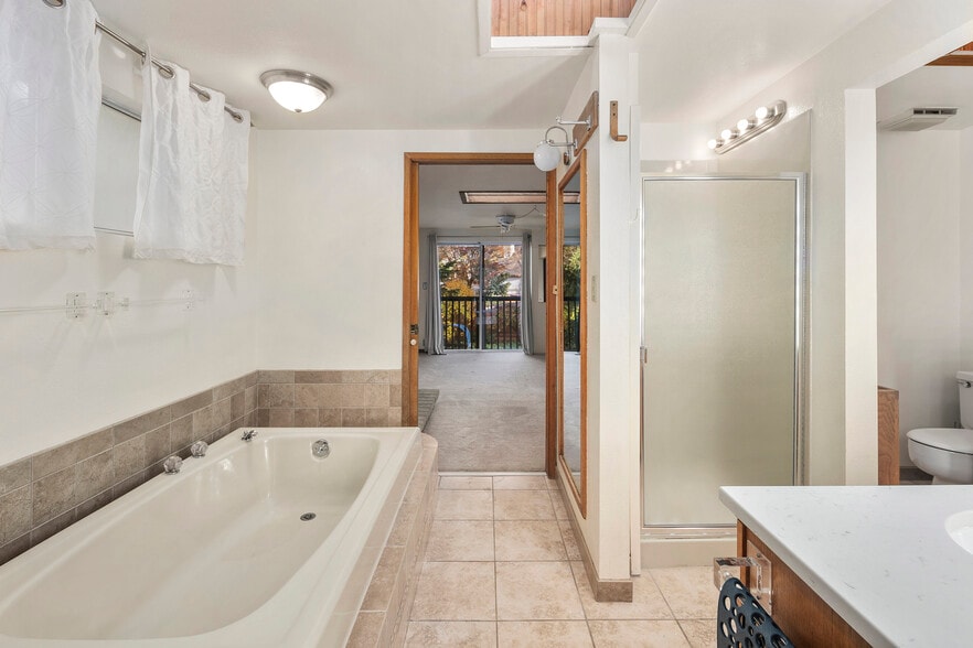 primary bathroom - 16758 45th Ave NE