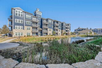 Building Photo - Village West