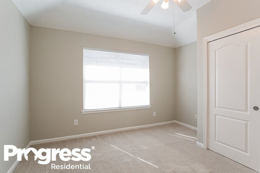 Building Photo - 17251 Mitchell Pass Ln