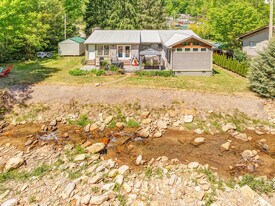 Building Photo - 2143 Pisgah Hwy