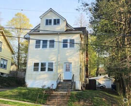 Building Photo - 42 Wooding St