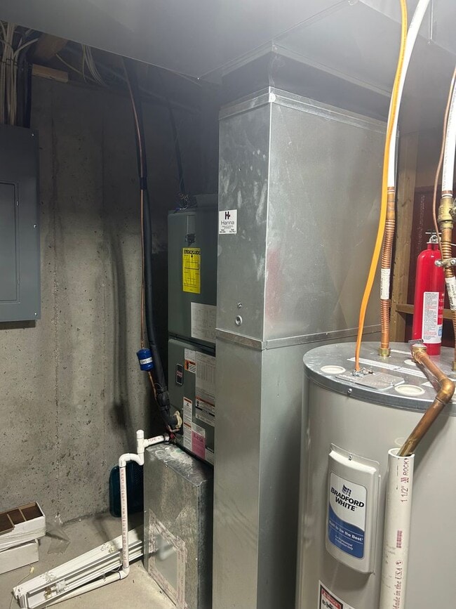 Building Photo - 2918 N Emerson St