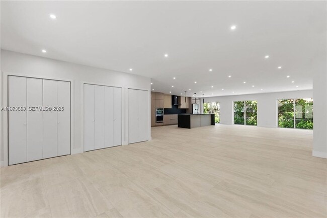 Building Photo - 2251 SW 20th St