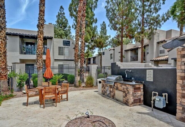 Building Photo - 14145 N 92nd St