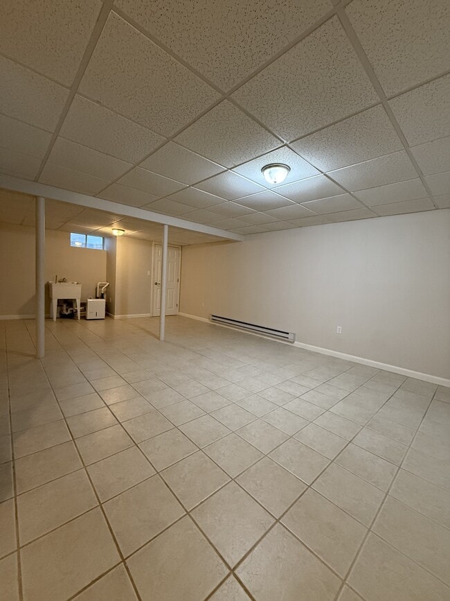 Building Photo - 5 Kensington Park