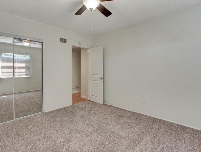 Building Photo - 3 bedrooms, 2 bathrooms house in La Habra