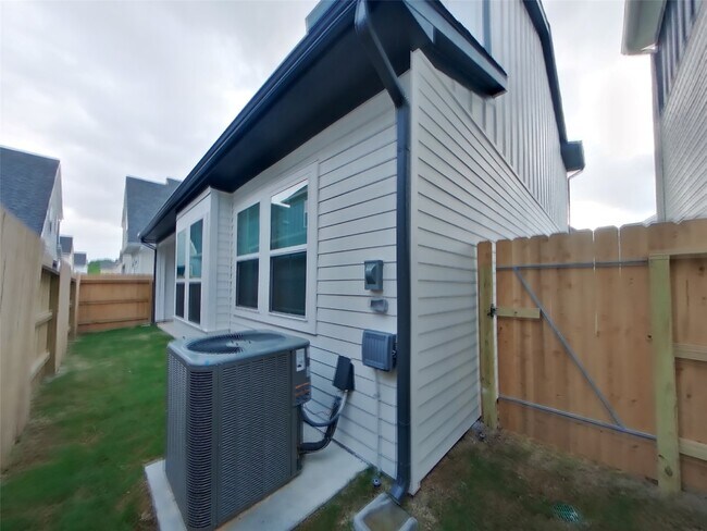 Building Photo - 22633 Terrazzo Dr